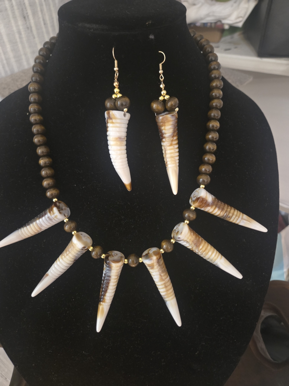 Handmade Brown and Cream Shell Spike Necklace & Earring Set